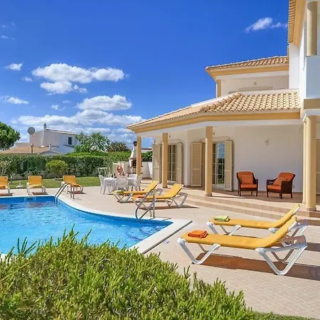 فيلة Gale Sleeps 8 Pool Air Con Wifi Patroves